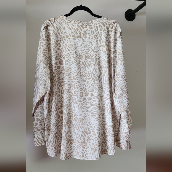 Calvin Klein Sheer Top - Picture 4 of 4